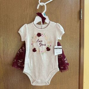 Baby Starter Cream and Maroon 2 piece skirt set | Size 6 Month